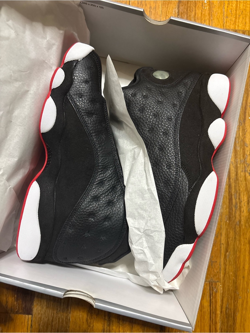 Men's Size 10 1/2 Jordan 13 “playoffs” Black and Red Retro Basketball Sneakers - Picture 4 of 15